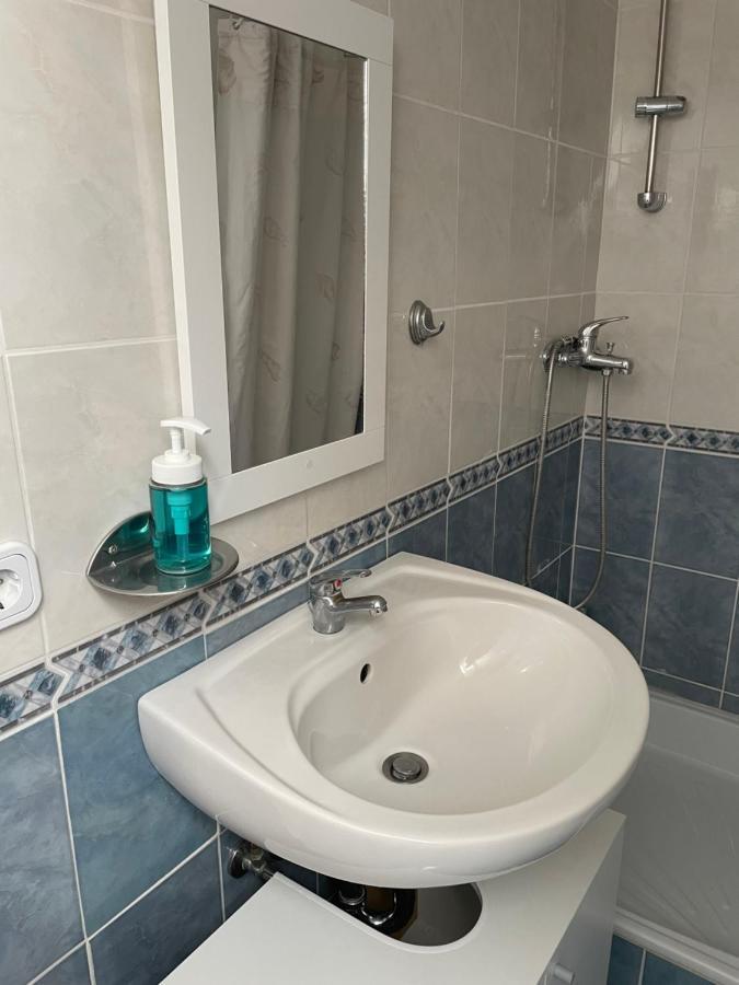 Szentesi Panzio Bed & Breakfast Fertőrákos Bagian luar foto