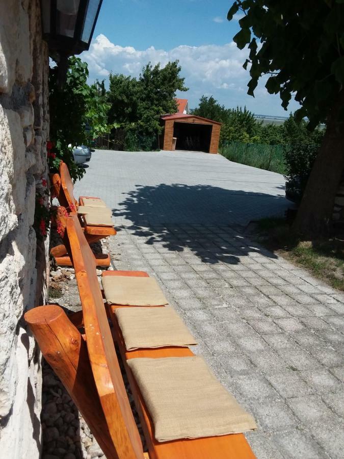 Szentesi Panzio Bed & Breakfast Fertőrákos Bagian luar foto