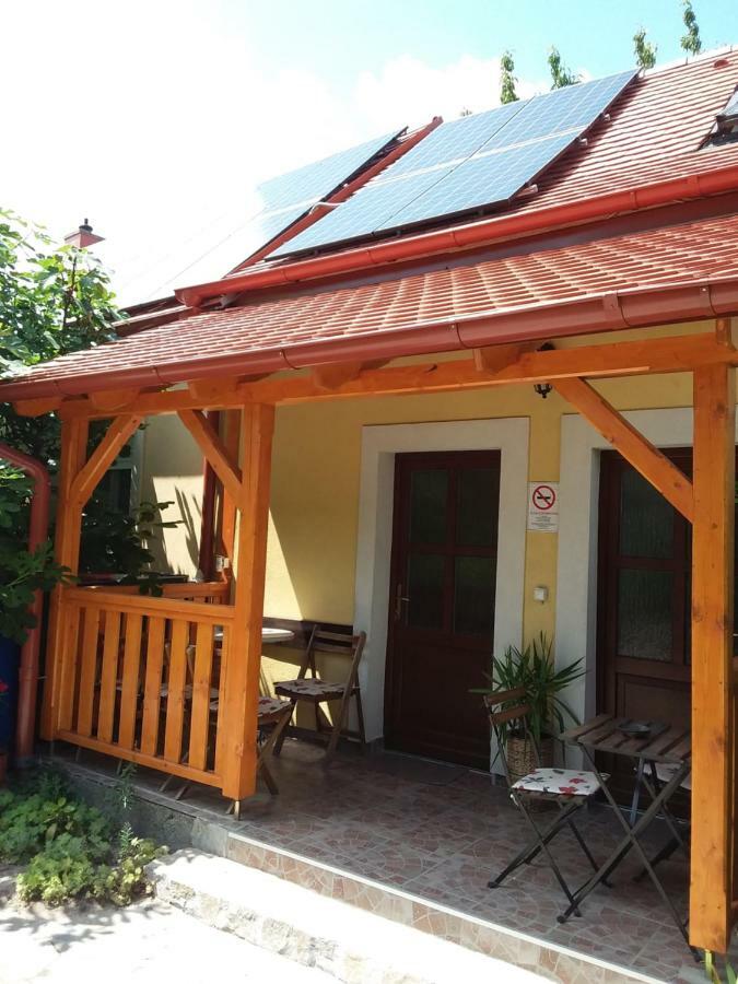 Szentesi Panzio Bed & Breakfast Fertőrákos Bagian luar foto