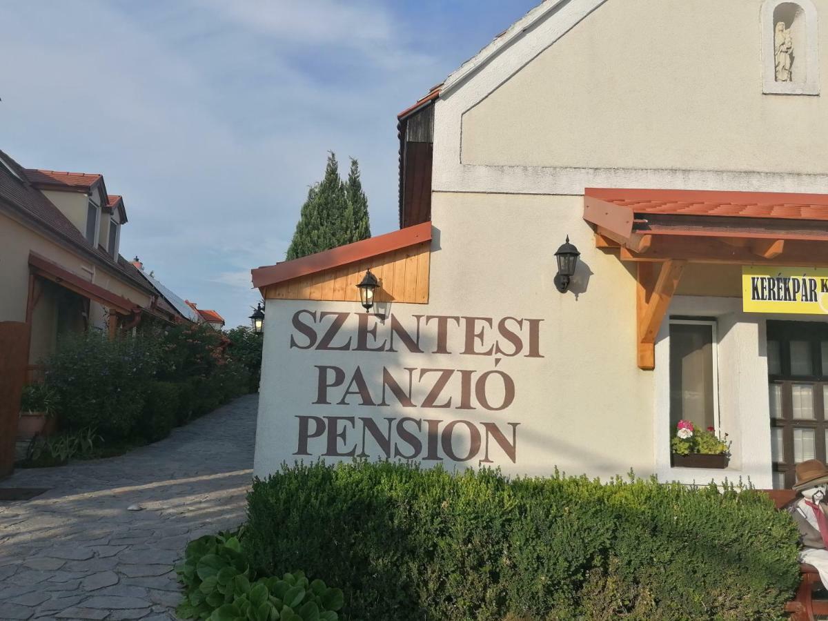 Szentesi Panzio Bed & Breakfast Fertőrákos Bagian luar foto